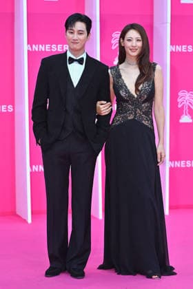 Pink Carpet - The 9th Canneseries International Festival - Day 2. FC CANNES, FRANCE - APRIL 24 Ahn Bo-hyun and Claudia Kim attends Day Two of the 9th Canneseries International Festival on April 24, 2026 in Cannes, France. Photo by Franck Castel ABACAPRESS.COM Cannes France  Copyright: xCastelxFranck ABACAx