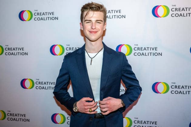 April 24, 2026, Washington, District Of Columbia, USA: WASHINGTON, District of Columbia, USA, 24 April 2026: Iain Armitage poses on the red carpet during The Creative Coalition Night Before Dinner ahead of the White House CorrespondentsÃ¢â‚¬â ¢ Dinner weekend at PubKey in Washington, DC, USA. Washington USA - ZUMAk206 20260424_znp_k206_011 Copyright: xMattxKaminskyx