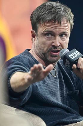 April 24, 2026, Mexico City, Ciudad de Mexico, Mexico: Aaron Paul speaks during a conference as part of pop culture festival CCXP Comic Con Experience at Centro Banamex on April 24, 2026 in Mexico City, Mexico. Mexico City Mexico - ZUMAe321 20260424_zea_e321_056 Copyright: xCarlosxTischlerx