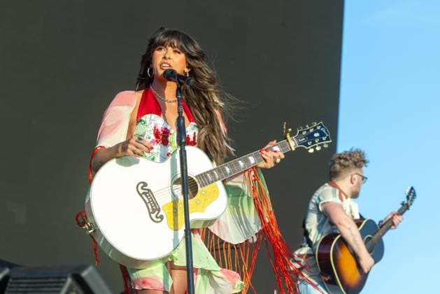 April 24, 2026, Indio, California, U.S: Musician ELLA LANGLEY during Stagecoach Music Festival at Empire Polo Club in Indio, California Indio U.S  - ZUMAs135 20260424_zap_s135_026 Copyright: xDanielxDeSloverx