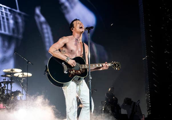 Yungblud performing live at The O2, London 24 April 2026 YUNGBLUD (Dominic Richard Harrison) is an English singer, songwriter, and actor. He is know for his outlandish shows and outfits. He has released two albums - his most recent Weird!, was released in late 20 and peaked atop the UK Albums Chart, and reached number 75 on the US Billboard 200. He appeared in Emmerdale and The Lodge before beginning his music career This tour is called: Idols - The World Tour for his third album of the same name, Credit:Dafydd Owen Avalon The O2 Arena, North Greenwich, London  Copyright: xDafyddxOwenx xAvalonx 1094127730