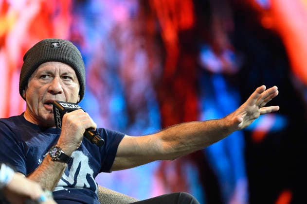 April 24, 2026, Mexico City, Ciudad de Mexico, Mexico: Bruce Dickinson speaks a keynote address as part of pop culture festival CCXP Comic Con Experience at Centro Banamex on April 24, 2026 in Mexico City, Mexico. Mexico City Mexico - ZUMAe321 20260424_zea_e321_015 Copyright: xCarlosxTischlerx