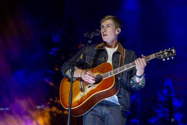 April 24, 2026, Indio, California, U.S: Musician SAM BARBER during Stagecoach Music Festival at Empire Polo Club in Indio, California Indio U.S  - ZUMAs135 20260424_zap_s135_048 Copyright: xDanielxDeSloverx