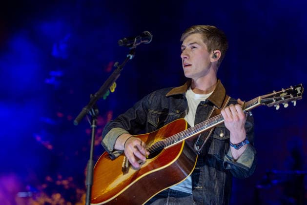 April 24, 2026, Indio, California, U.S: Musician SAM BARBER during Stagecoach Music Festival at Empire Polo Club in Indio, California Indio U.S  - ZUMAs135 20260424_zap_s135_047 Copyright: xDanielxDeSloverx