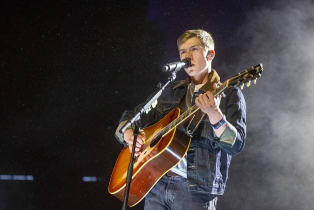April 24, 2026, Indio, California, U.S: Musician SAM BARBER during Stagecoach Music Festival at Empire Polo Club in Indio, California Indio U.S  - ZUMAs135 20260424_zap_s135_038 Copyright: xDanielxDeSloverx