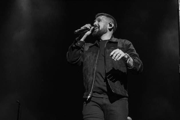 April 24, 2026, Indio, California, U.S: SHAY MOONEY of Dan + Shay during Stagecoach Music Festival at Empire Polo Club in Indio, California Indio U.S  - ZUMAs135 20260424_zap_s135_098 Copyright: xDanielxDeSloverx
