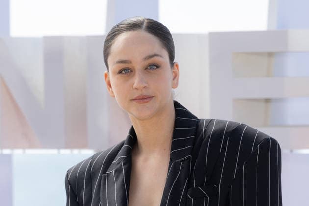 The 9th Canneseries International Festival - Many People Need To Die Photocall Laura Weissmahr attends the Many People Need To Die Photocall at the 9th Canneseries International Festival at Plage Du Majestic on April 25, 2026 in Cannes, France Photo by Shootpix ABACAPRESS.COM Cannes France  Copyright: xShootpix ABACAx