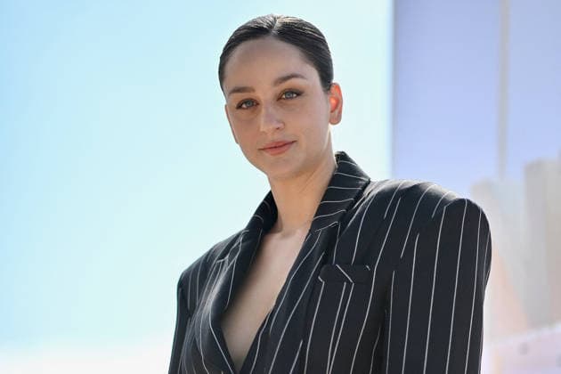 9th Cannes Series - Many People Need To Die Photocall. FC CANNES, FRANCE - APRIL 25 Laura Weissmahr attends the Many People Need To Die Photocall at the 9th Canneseries International Festival at Plage Du Majestic on April 25, 2026 in Cannes, France. Photo by Franck Castel ABACAPRESS.COM Cannes France  Copyright: xCastelxFranck ABACAx