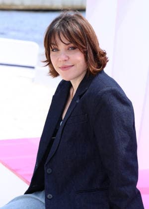 Sophie Marie Larrouy Photocall A Bientôt de te revoir lors de la 9ème édition de CanneSeries sur la plage du Majestic à Cannes le 25 Avril 2026 Denis Guignebourg Bestimage Celebrities on the photocall at the 9th edition of Canneseries in Cannes on 25 04 2026 Cannes France  Copyright: xDenisxGuignebourgx xBestimagexDenisxGuignebourgx xBestimagex