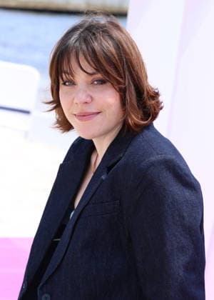 Sophie Marie Larrouy Photocall A Bientôt de te revoir lors de la 9ème édition de CanneSeries sur la plage du Majestic à Cannes le 25 Avril 2026 Denis Guignebourg Bestimage Celebrities on the photocall at the 9th edition of Canneseries in Cannes on 25 04 2026 Cannes France  Copyright: xDenisxGuignebourgx xBestimagexDenisxGuignebourgx xBestimagex