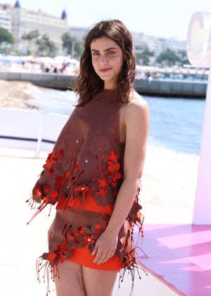 Eugenie Derouand Photocall Paris police 1910 at the 9th edition of CanneSeries on the Majestic beach in Cannes on 25 April 2026 Denis Guignebourg Bestimage Celebrities on the photocall at the 9th edition of Canneseries in Cannes on 25 04 2026 Cannes France  Copyright: xDenisxGuignebourgx xBestimagexDenisxGuignebourgx xBestimagex