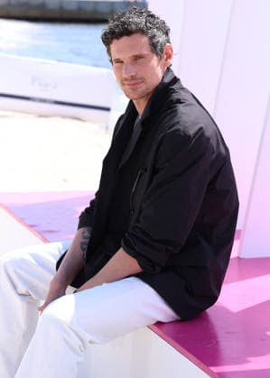 Jérémie Laheurte Photocall Paris police 1910 at the 9th edition of CanneSeries on the Majestic beach in Cannes on 25 April 2026 Denis Guignebourg Bestimage Celebrities on the photocall at the 9th edition of Canneseries in Cannes on 25 04 2026 Cannes France  Copyright: xDenisxGuignebourgx xBestimagexDenisxGuignebourgx xBestimagex