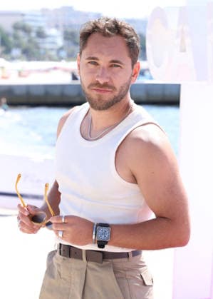 Youcef Agal Photocall Demain nous appartient lors de la 9ème édition de CanneSeries sur la plage du Majestic à Cannes le 25 Avril 2026 Denis Guignebourg Bestimage Celebrities on the photocall at the 9th edition of Canneseries in Cannes on 25 04 2026 Cannes France  Copyright: xDenisxGuignebourgx xBestimagexDenisxGuignebourgx xBestimagex