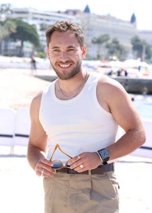 Youcef Agal Photocall Demain nous appartient lors de la 9ème édition de CanneSeries sur la plage du Majestic à Cannes le 25 Avril 2026 Denis Guignebourg Bestimage Celebrities on the photocall at the 9th edition of Canneseries in Cannes on 25 04 2026 Cannes France  Copyright: xDenisxGuignebourgx xBestimagexDenisxGuignebourgx xBestimagex