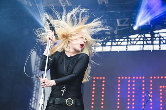 SaO PAULO, SP - 25.04.2026: BANGERS OPEN AIR 2026 - German vocalist Johanna Platow, from the heavy metal band Lucifer, performs on the Sun Stage at Bangers Open Air this Saturday afternoon (25). x2931385x  YurixMurakami