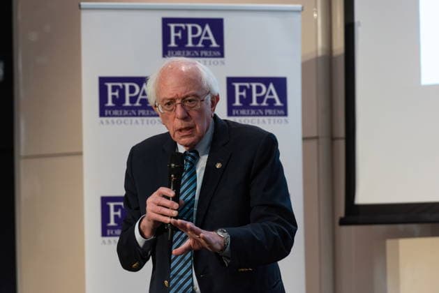 Bernie Sanders presente son dernier livre It s OK to be angry about capitalism a la presse etrangere a Londres - 24 fevrier 2023. Bernie Sanders presents his new book It s OK to be angry about capitalism to the London foreign press. Royal Overseas League Club, London, England. February 24th 2023 Lionel Derimais opale.photo RECORD DATE NOT STATED *** Bernie Sanders presente son dernier livre It s OK to be angry about capitalism a la presse etrangere a Londres 24 fevrier 2023 Bernie Sanders presents his new book It s OK to be angry about capitalism to the London foreign press Royal Overseas League Club, London, England February 24th 2023 Lionel Derimais opale photo RECORD DATE NOT STATED  Copyright: x LionelxDerimais opale.photox