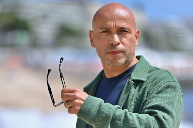 9th Cannes Series - A Bientot De Te Revoir Photocall. FC CANNES, FRANCE - APRIL 25 Eric Judor attends the A Bientot De Te Revoir Photocall at the 9th Canneseries International Festival on April 25, 2026 in Cannes, France. Photo by Franck Castel ABACAPRESS.COM Cannes France  Copyright: xCastelxFranck ABACAx