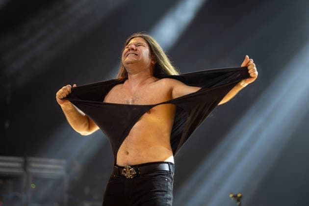 SaO PAULO, SP - 25.04.2026: BANGERS OPEN AIR 2026 - Performance by the Ozzy Tribute band during the first day of the Bangers Open Air festival, held at the Memorial da AmÃ rica Latina, in the west of Sao Paulo, this Saturday (25). The event takes place between April 25 and 26, 2026. x2932122x  EmersonxSantos
