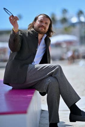 9th Cannes Series - Snake Killer Photocall. FC CANNES, FRANCE - APRIL 25 Pilou Asbæk attends the Snake Killer Photocall at the 9th Canneseries International Festival at Plage Du Majestic on April 25, 2026 in Cannes, France. Photo by Franck Castel ABACAPRESS.COM Cannes France  Copyright: xCastelxFranck ABACAx