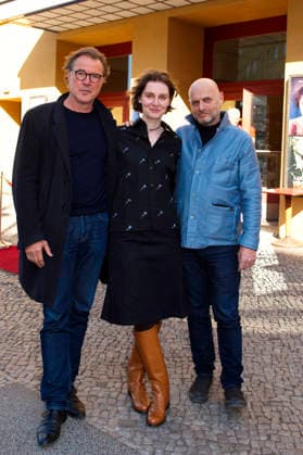 Sebastian Koch, Julia Windischbauer and Hagai Levi at the premiere of the Arte series Etty at the Babylon Berlin cinema, 25 04 2026 Foto:xC.xBehringx xFuturexImagex etty_6410