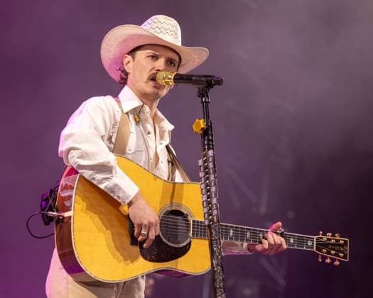 April 25, 2026, Indio, California, U.S: Musician BRAXTON KEITH during Stagecoach Music Festival at Empire Polo Club in Indio, California Indio U.S  - ZUMAs135 20260425_zap_s135_030 Copyright: xDanielxDeSloverx