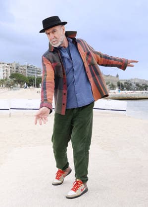 Eric Cantona Photocall Brigade Anonyme sur la plage du Majestic lors de la 9ème édition de CanneSeries à Cannes le 26 Avril 2026 Denis Guignebourg Bestimage Celebrities at the 9th edition of Canneseries in Cannes on 26 04 2026 Cannes France  Copyright: xDenisxGuignebourgx xBestimagexDenisxGuignebourgx xBestimagex