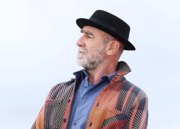 Eric Cantona Photocall Brigade Anonyme sur la plage du Majestic lors de la 9ème édition de CanneSeries à Cannes le 26 Avril 2026 Denis Guignebourg Bestimage Celebrities at the 9th edition of Canneseries in Cannes on 26 04 2026 Cannes France  Copyright: xDenisxGuignebourgx xBestimagexDenisxGuignebourgx xBestimagex