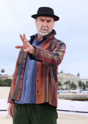 Eric Cantona Photocall Brigade Anonyme sur la plage du Majestic lors de la 9ème édition de CanneSeries à Cannes le 26 Avril 2026 Denis Guignebourg Bestimage Celebrities at the 9th edition of Canneseries in Cannes on 26 04 2026 Cannes France  Copyright: xDenisxGuignebourgx xBestimagexDenisxGuignebourgx xBestimagex