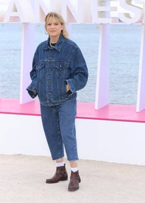 Marie Papillon Photocall Chamouxland la reconstruction sur la plage du Majestic lors de la 9ème édition de CanneSeries à Cannes le 26 Avril 2026 Denis Guignebourg Bestimage Celebrities at the 9th edition of Canneseries in Cannes on 26 04 2026 Cannes France  Copyright: xDenisxGuignebourgx xBestimagexDenisxGuignebourgx xBestimagex