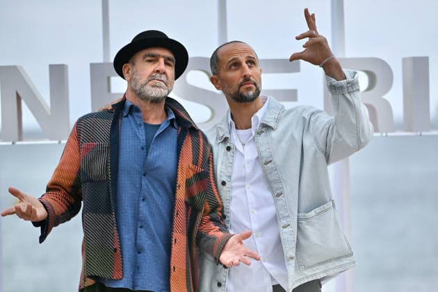 9th Cannes Series - Brigade Anonyme Photocall. FC CANNES, FRANCE - APRIL 26 Eric Cantona and Arié Elmaleh attends the Brigade Anonyme Photocall at the 9th Canneseries International Festival at Plage Du Majestic on April 26, 2026 in Cannes, France. Photo by Franck Castel ABACAPRESS.COM Cannes France  Copyright: xCastelxFranck ABACAx