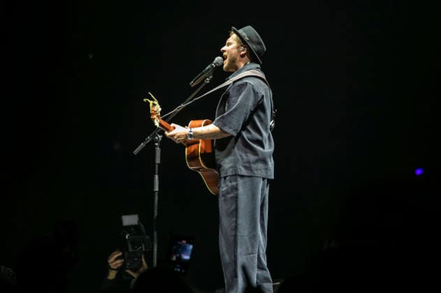Johannes Oerding live at a concert of his Arena Tourin the ZAG Arena Hannover, 25 04 2026 Foto:xC.xSpeidelx xFuturexImagex oerding_6402