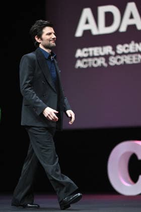 Pink Carpet - The 9th Canneseries International Festival - Day 4 FC CANNES, FRANCE - APRIL 26 Adam Scott gives a speech on stage during Day Four of the 9th Canneseries International Festival on April 26, 2026 in Cannes, France. Photo by Franck Castel ABACAPRESS.COM Cannes France  Copyright: xCastelxFranck ABACAx