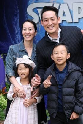 LOS ANGELES, CALIFORNIA - APRIL 26:Kaia Kim, Julie Nguyen, Jeff Kim and Jordan Kim of the Crunch Fam at the Premiere of Netflix s Swapped at Netflix Tudum Theater on April 26, 2026 in Los Angeles, California. Copyright: xAdMediax MediaPunchx