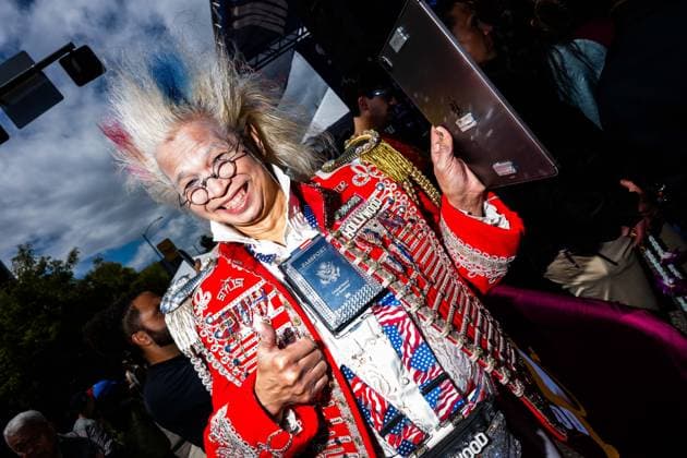 April 26, 2026, Los Angeles, California, USA: A man dressed in USA flair during the 17th Annual Songkran Festival on Hollywood Boulevard to celebrate the Thai New Year on Saturday, April 26, 2026, in Los Angeles, California. Los Angeles USA  - ZUMAh206 20260426_znp_h206_017 Copyright: xBenjaminxHansonx