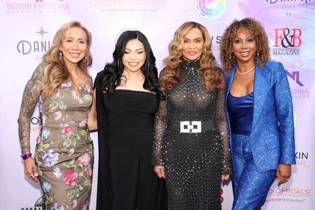 LOS ANGELES, CALIFORNIA - APRIL 26: Holly Robinson Peete, Tina Knowles, Tish Campbell & Chief Ruby Flores at Celebration of Serenity : The Sneaker Ball on April 26, 2026 Credit: USA  - ZUMAa123 20260426_zaa_a123_217 Copyright: xAdMediax