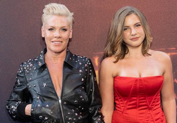 April 26, 2026, Bronx, New York, USA: Pink and Willow Sage Hart attend Lost Boys opening night on Broadway at Palace Theatre in New York, NY on April 26, 2026. Bronx USA  - ZUMAr339 20260426_znp_r339_152 Copyright: xLevxRadinx
