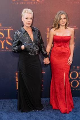 April 26, 2026, Bronx, New York, USA: Pink and Willow Sage Hart attend Lost Boys opening night on Broadway at Palace Theatre in New York, NY on April 26, 2026. Bronx USA - ZUMAr339 20260426_znp_r339_149 Copyright: xLevxRadinx
