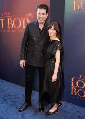 April 26, 2026, Bronx, New York, USA: Jonathan Scott and Zooey Deschanel attend Lost Boys opening night on Broadway at Palace Theatre in New York, NY on April 26, 2026. Bronx USA - ZUMAr339 20260426_znp_r339_113 Copyright: xLevxRadinx
