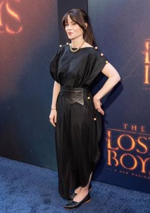 April 26, 2026, Bronx, New York, USA: Zooey Deschanel attends Lost Boys opening night on Broadway at Palace Theatre in New York, NY on April 26, 2026. Bronx USA - ZUMAr339 20260426_znp_r339_116 Copyright: xLevxRadinx