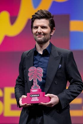 Canneseries 2026 Adam Scott a lhonneur Adam Scott receives the Canal Icon award during a ceremony at the 9th Canneseries International Festival in Cannes, France on April 26, 2026 Photo by Loran Mafar Starface 455415 2026 04 26 Cannes Fidji Scott, Adam  Copyright: xLoranxMafarx xStarfacex STAR_455415_003