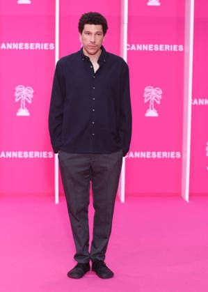 Joel Fry on the pink carpet at the 9th edition of Canneseries in Cannes April 26th, 2026 Denis Guignebourg Bestimage Celebrities on the pink carpet at the 9th edition of Canneseries in Cannes April 26th, 2026 Cannes France  Copyright: xDenisxGuignebourgx xBestimagexDenisxGuignebourgx xBestimagex