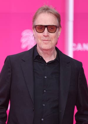 Rhys Ifans on the pink carpet at the 9th edition of Canneseries in Cannes April 26th, 2026 Denis Guignebourg Bestimage Celebrities on the pink carpet at the 9th edition of Canneseries in Cannes April 26th, 2026 Cannes France  Copyright: xDenisxGuignebourgx xBestimagexDenisxGuignebourgx xBestimagex