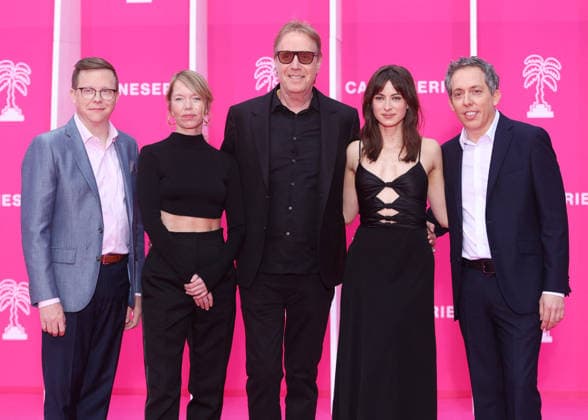 Bianca Hauda, RhysIfans and Anna Maxwell Martin on the pink carpet at the 9th edition of Canneseries in Cannes April 26th, 2026 Denis Guignebourg Bestimage Celebrities on the pink carpet at the 9th edition of Canneseries in Cannes April 26th, 2026 Cannes France  Copyright: xDenisxGuignebourgx xBestimagexDenisxGuignebourgx xBestimagex