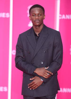 Mamadou Sidibé on the pink carpet at the 9th edition of Canneseries in Cannes April 26th, 2026 Denis Guignebourg Bestimage Celebrities on the pink carpet at the 9th edition of Canneseries in Cannes April 26th, 2026 Cannes France  Copyright: xDenisxGuignebourgx xBestimagexDenisxGuignebourgx xBestimagex