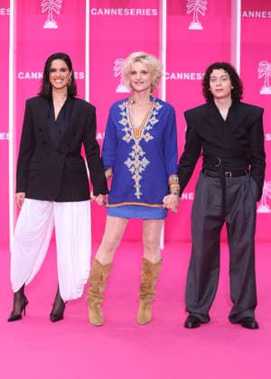 Hiba Bennani, Olivia Cote and Roman Doduik on the pink carpet at the 9th edition of Canneseries in Cannes April 26th, 2026 Denis Guignebourg Bestimage Celebrities on the pink carpet at the 9th edition of Canneseries in Cannes April 26th, 2026 Cannes France  Copyright: xDenisxGuignebourgx xBestimagexDenisxGuignebourgx xBestimagex