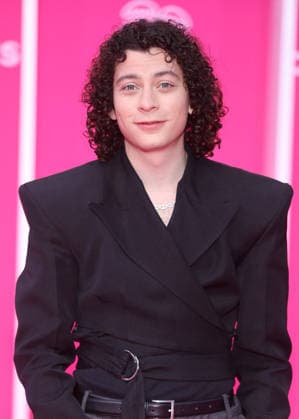 Roman Doduik on the pink carpet at the 9th edition of Canneseries in Cannes April 26th, 2026 Denis Guignebourg Bestimage Celebrities on the pink carpet at the 9th edition of Canneseries in Cannes April 26th, 2026 Cannes France  Copyright: xDenisxGuignebourgx xBestimagexDenisxGuignebourgx xBestimagex