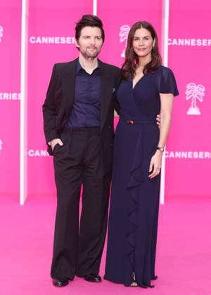 Adam Scott and Naomi Scott on the pink carpet at the 9th edition of Canneseries in Cannes April 26th, 2026 Denis Guignebourg Bestimage Celebrities on the pink carpet at the 9th edition of Canneseries in Cannes April 26th, 2026 Cannes France  Copyright: xDenisxGuignebourgx xBestimagexDenisxGuignebourgx xBestimagex