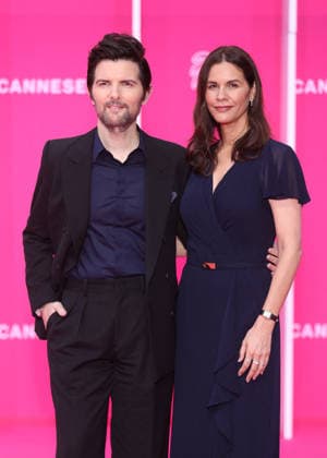 Adam Scott and Naomi Scott on the pink carpet at the 9th edition of Canneseries in Cannes April 26th, 2026 Denis Guignebourg Bestimage Celebrities on the pink carpet at the 9th edition of Canneseries in Cannes April 26th, 2026 Cannes France  Copyright: xDenisxGuignebourgx xBestimagexDenisxGuignebourgx xBestimagex