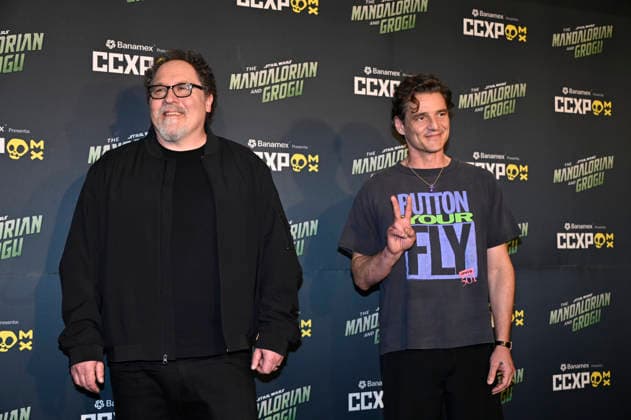 The Mandalorian and Grogu Photocall - CCXP Director Jon Favreau and actor Pedro Pascal pose for photos during The Mandalorian and Grogu photocall as part of the pop culture festival CCXP Comic Con Experience at Centro Banamex on April 26, 2026 in Mexico City, Mexico. (Photo by Carlos Tischler Eyepix Group) Copyright: xCarlosxTischler xEyepixxGroupx CT_26042026_182495