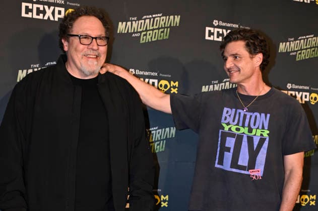 The Mandalorian and Grogu Photocall - CCXP Director Jon Favreau and actor Pedro Pascal pose for photos during The Mandalorian and Grogu photocall as part of the pop culture festival CCXP Comic Con Experience at Centro Banamex on April 26, 2026 in Mexico City, Mexico. (Photo by Carlos Tischler Eyepix Group) Copyright: xCarlosxTischler xEyepixxGroupx CT_26042026_182502